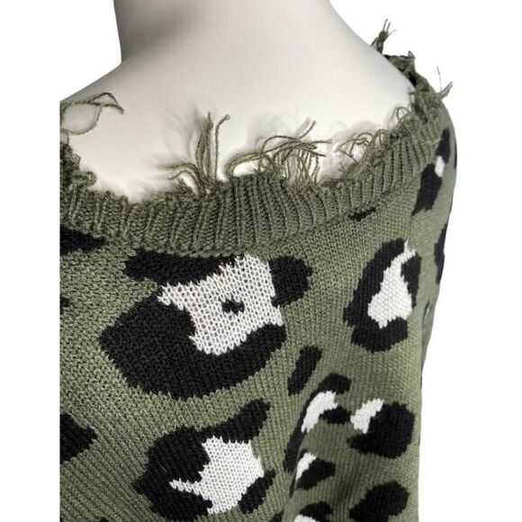 Polly & Esther Sweater Top Women's LARGE Green Black Destructed Cropped Frayed - Picture 3 of 12